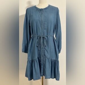 Casual Chambray Dress Size Medium  SKU8
